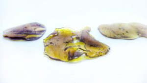 High Quality Shatter Live Resin Crumble at Home Grown Apothecary Shatterday